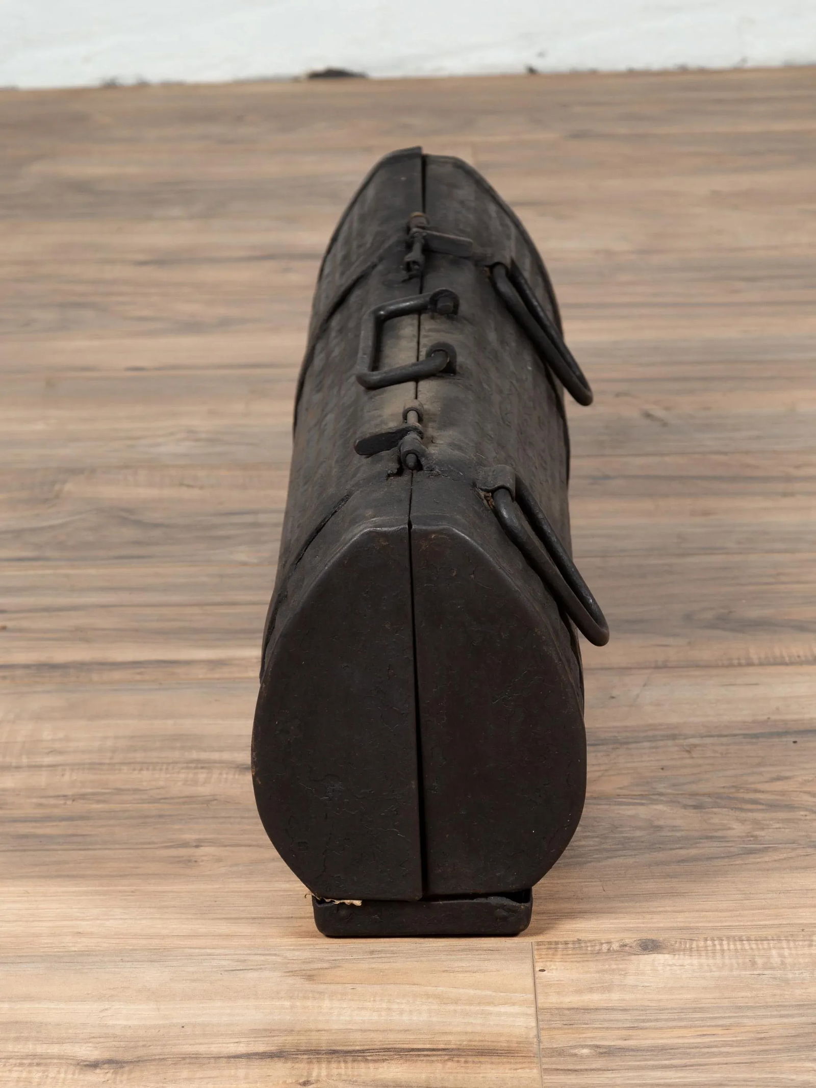 Early 20th Century Industrial Metal Tool Box with Dark Patina, Found in India - 5