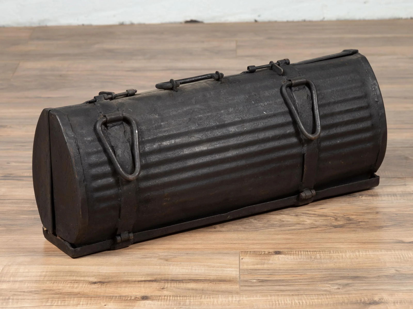 Early 20th Century Industrial Metal Tool Box with Dark Patina, Found in India - 7