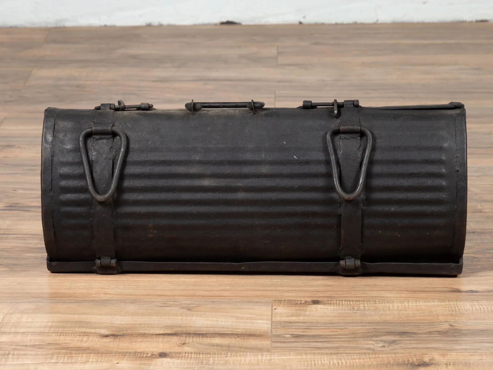 Early 20th Century Industrial Metal Tool Box with Dark Patina, Found in India - 9