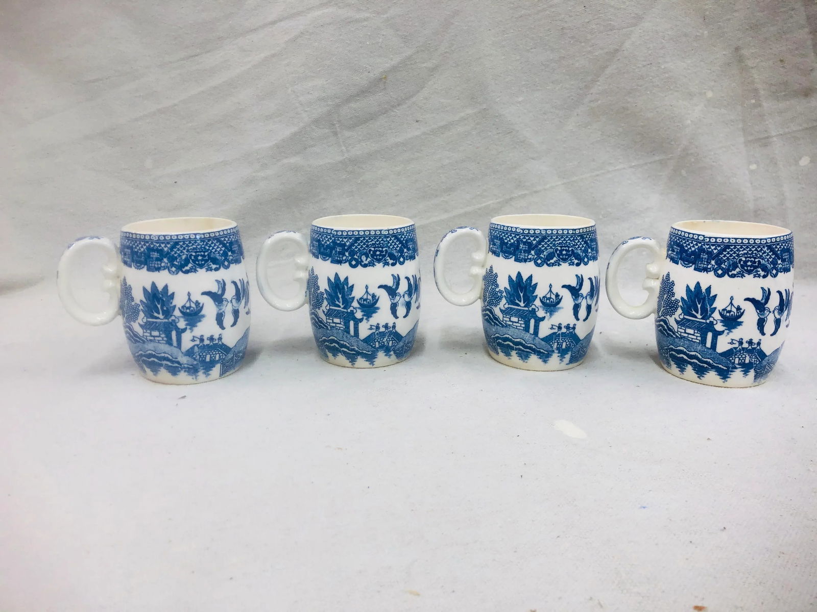 Vintage Blue Pattern Barrel Shaped Mugs - Set of 4 - 13