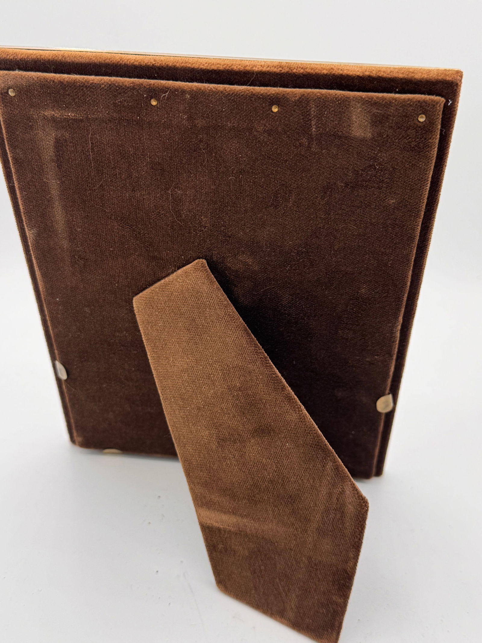 1970s Framed and Signed Pencil Portrait of a Greek Woman - 12