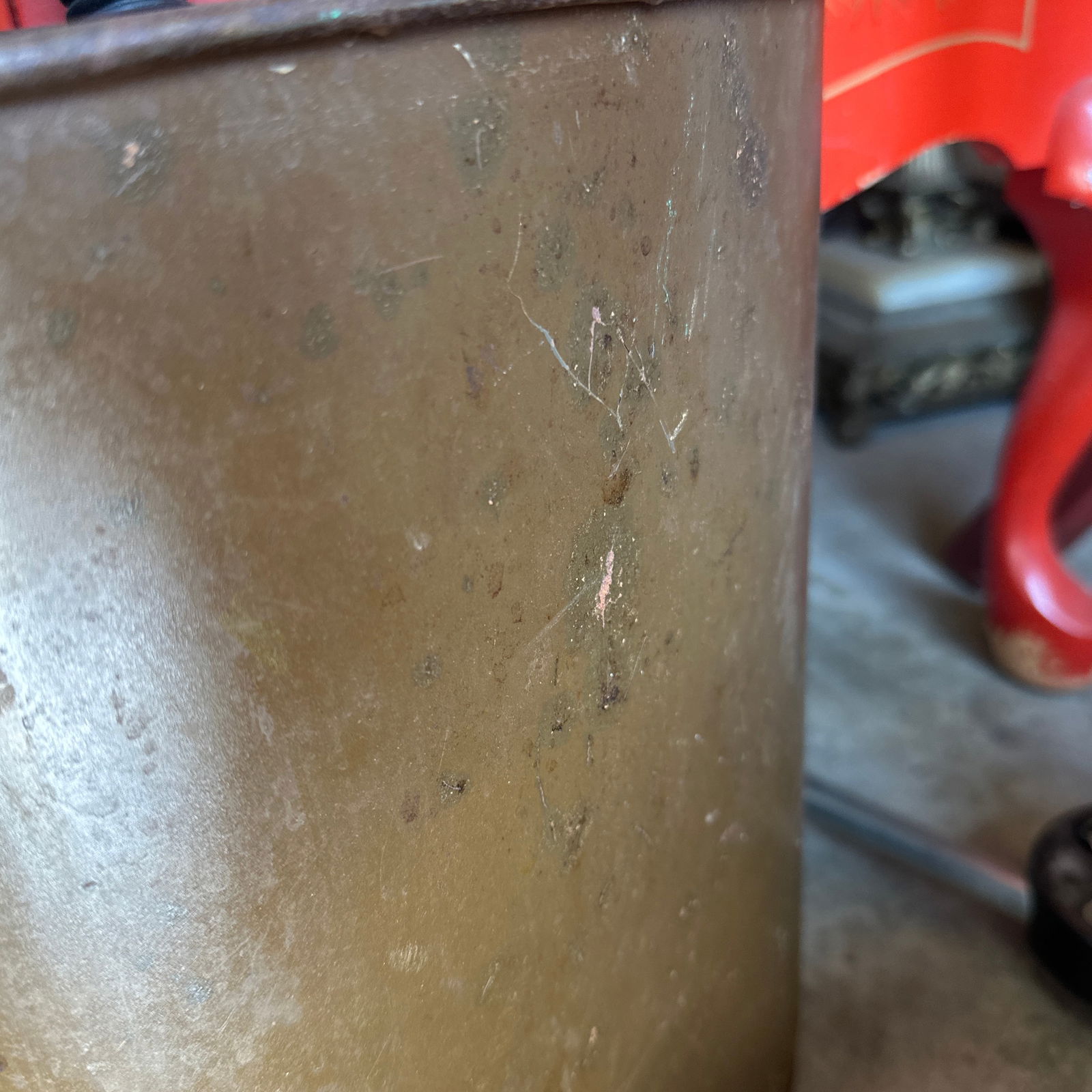 1970s Metal Oval Decorative Wastebasket - 7