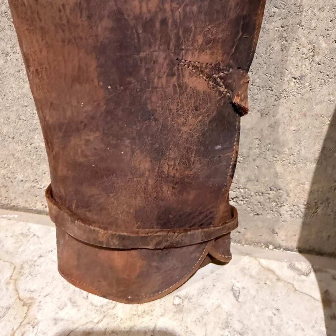 Vintage Horse-Riding Military Chaps Distressed Leather - 3