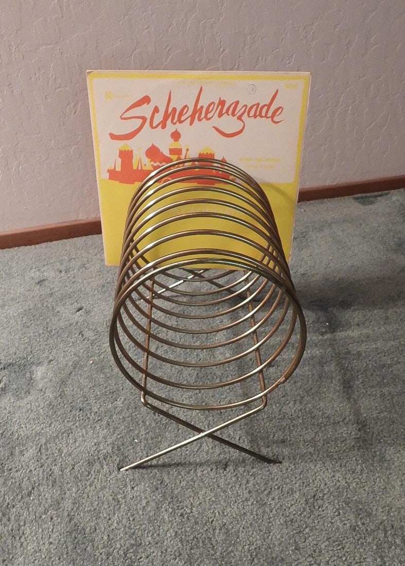 Atomic Vintage 1950s Mid-Century Modern Brass Coil Vinyl Record Holder Magazine Book Rack - 6