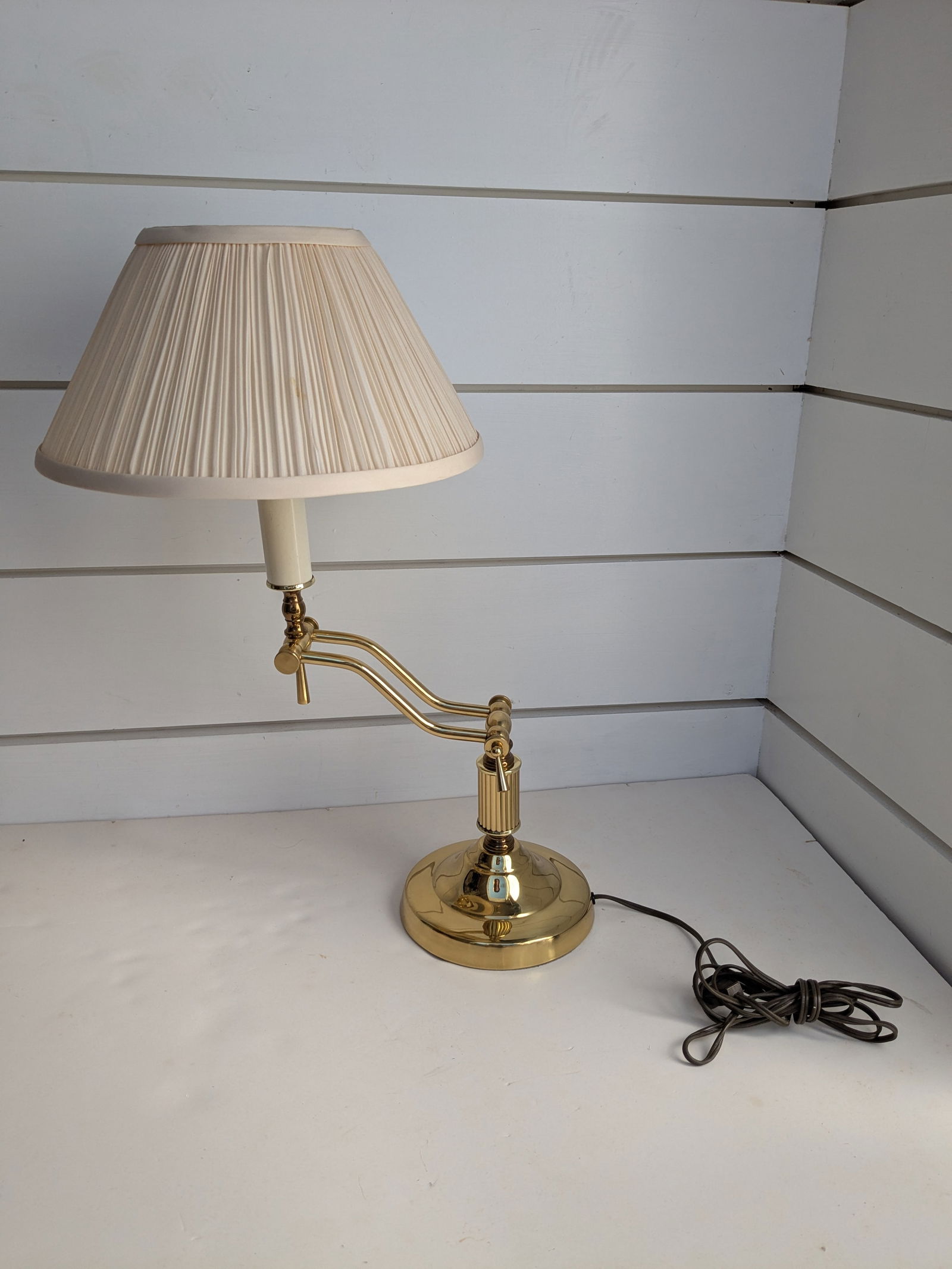 Vintage Brass Alsy Desk Lamp With Swinging Arm - 6