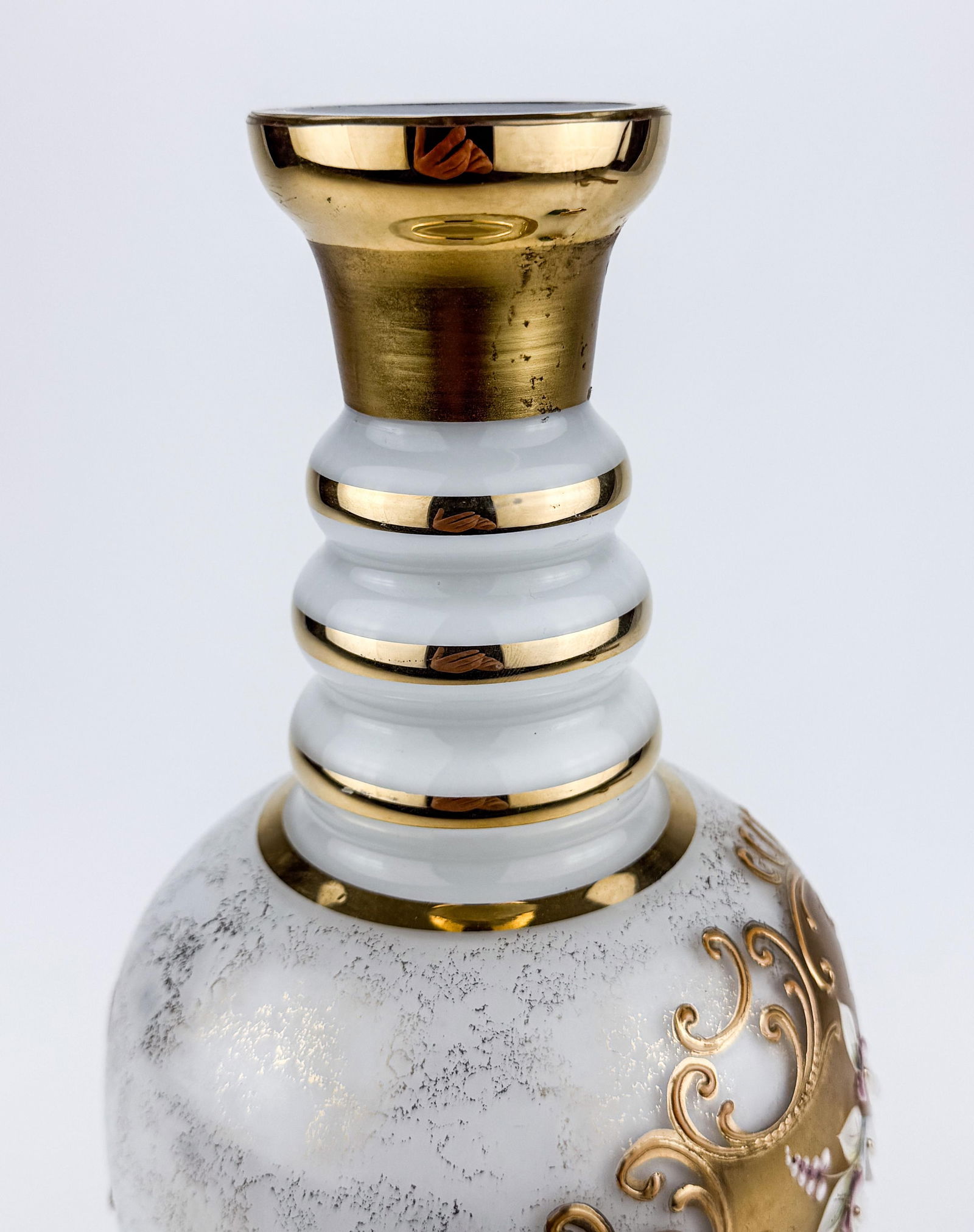 VTG Boho White Opaline Venetian Glass Vase With 3 D Hand Painted Flowers and Gold Accents - 9