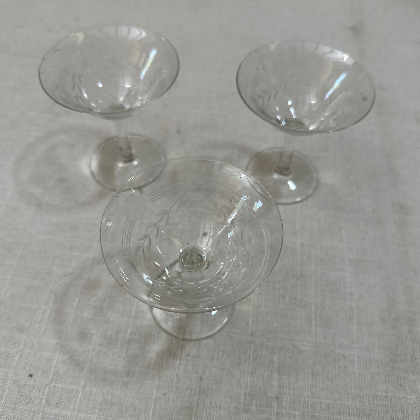 Trio of Small Champagne Glasses With Etched Leaf Details, 1970s - 5