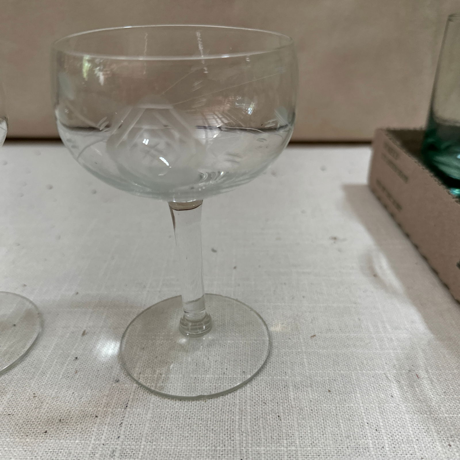 Pair of 1970s Champagne Glasses With Geometric Rose Designs - 4