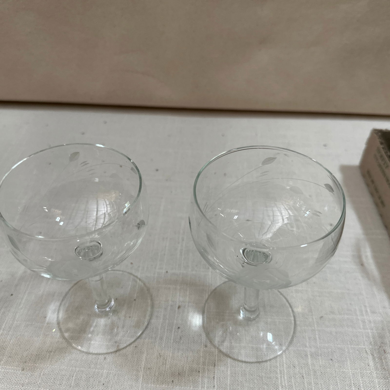 Pair of 1970s Champagne Glasses With Geometric Rose Designs - 5