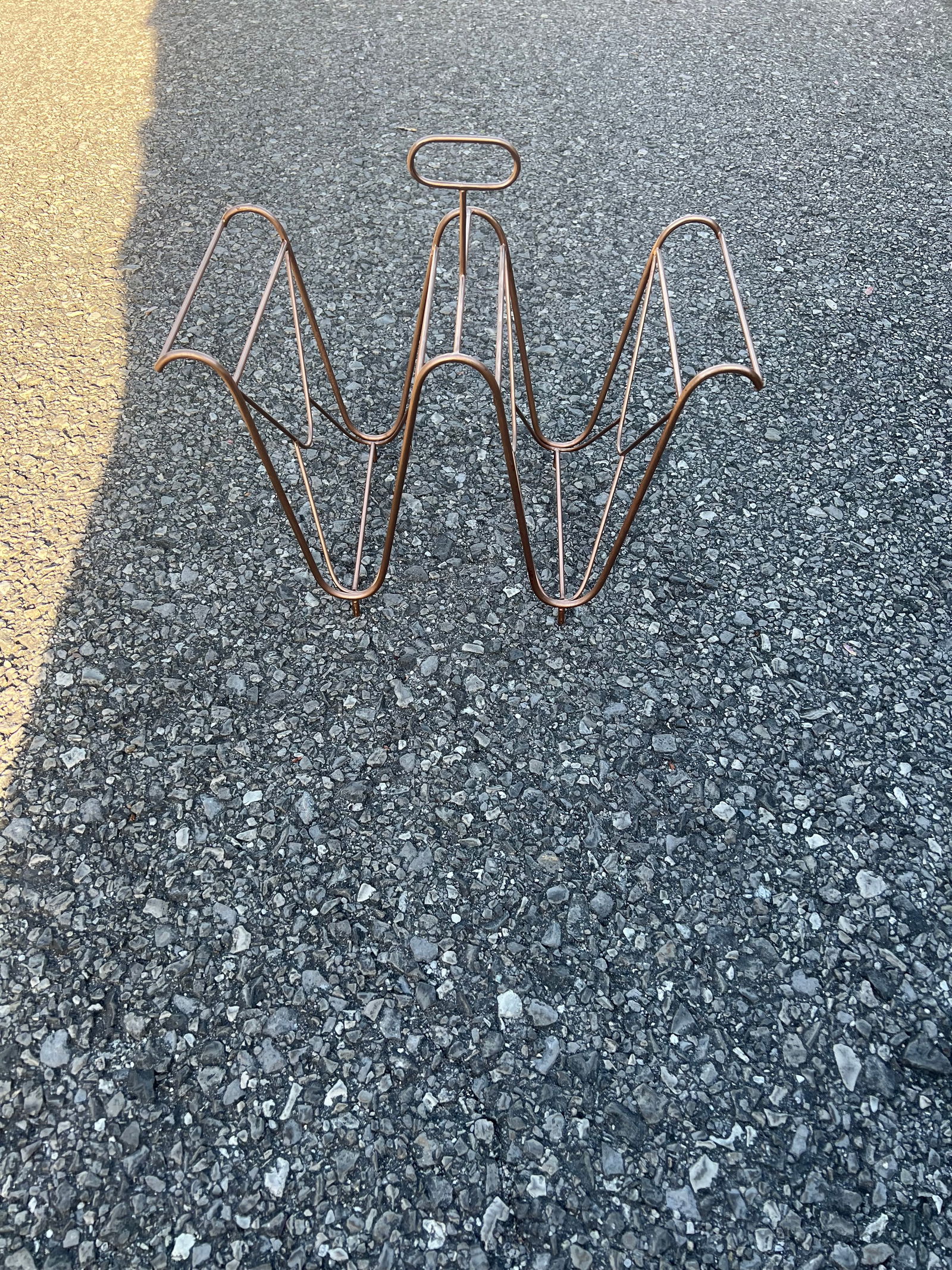 1960s Mid-Century Modern Copper Toned Magazine Rack - 2