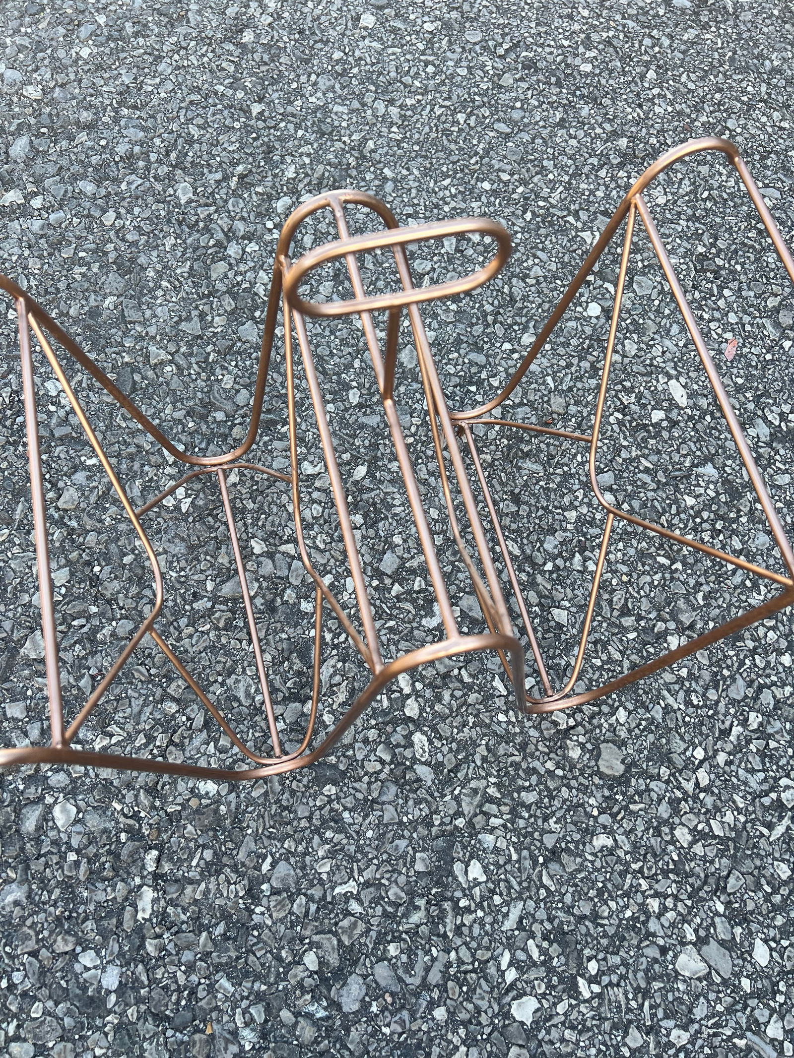 1960s Mid-Century Modern Copper Toned Magazine Rack - 4