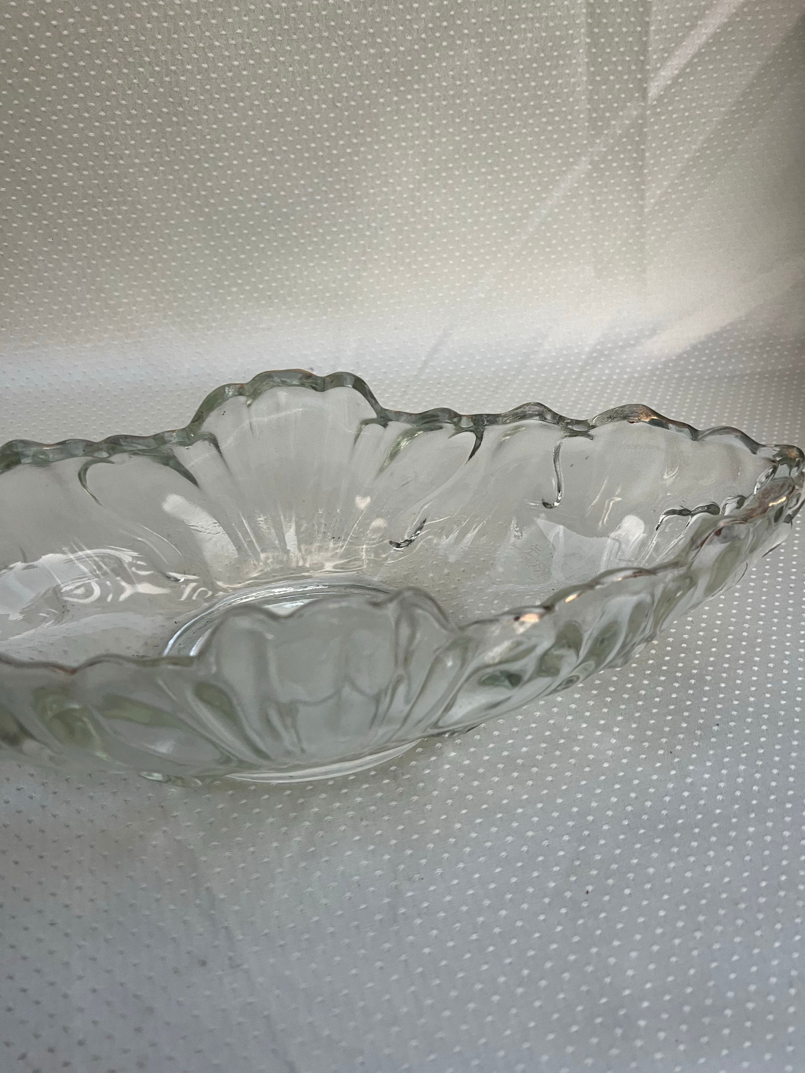 1970s Detailed Glass Oblong Catchall/Vase - 8