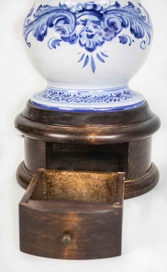 Vintage Blue & White Lamp With Latin Inscription - Secret Drawer - 5