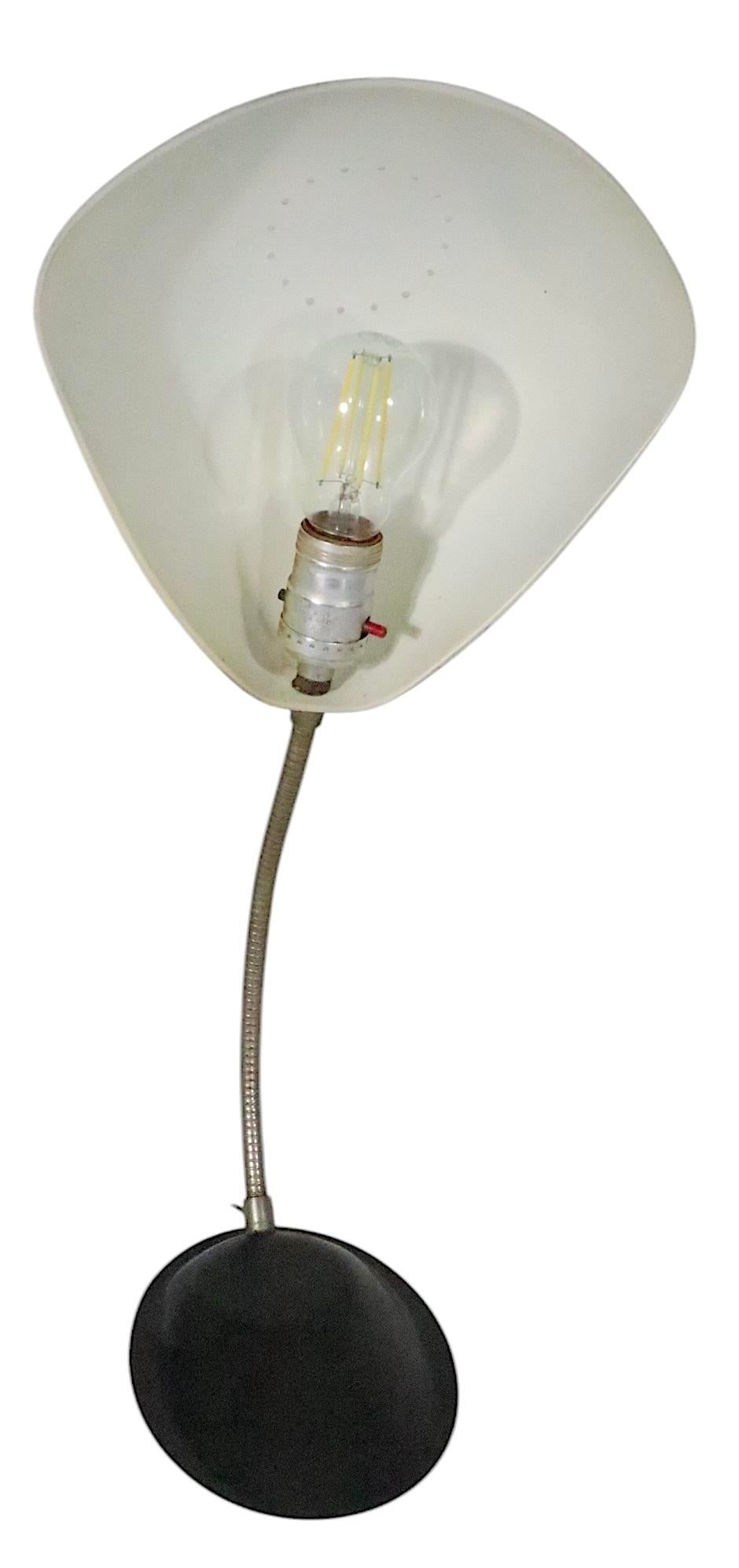 Mid Century Gooseneck Desk Lamp by Eagle - 2