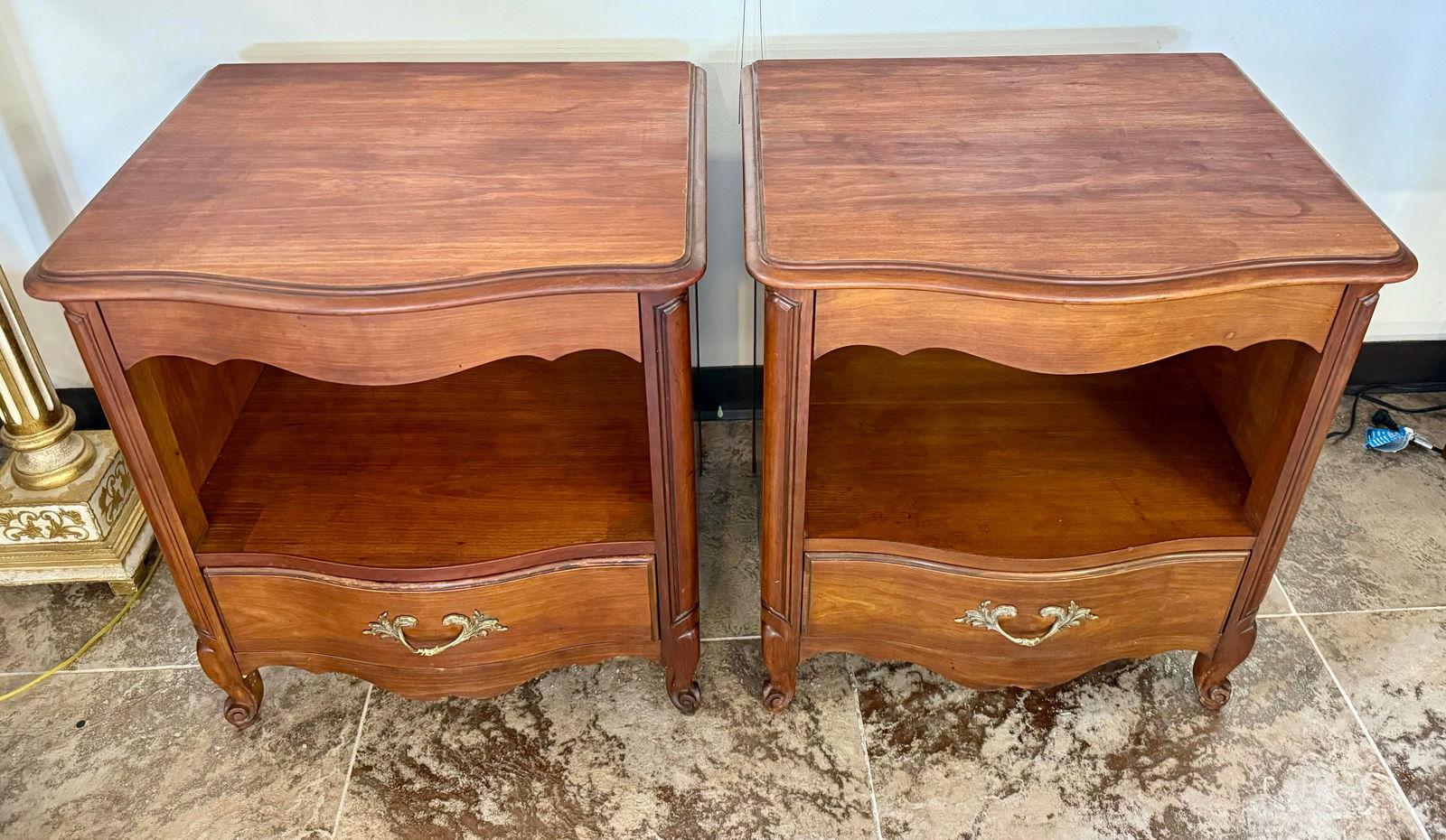 Pair of Vintage French Provincial Kindel Chateau Nightstands End Tables - 2