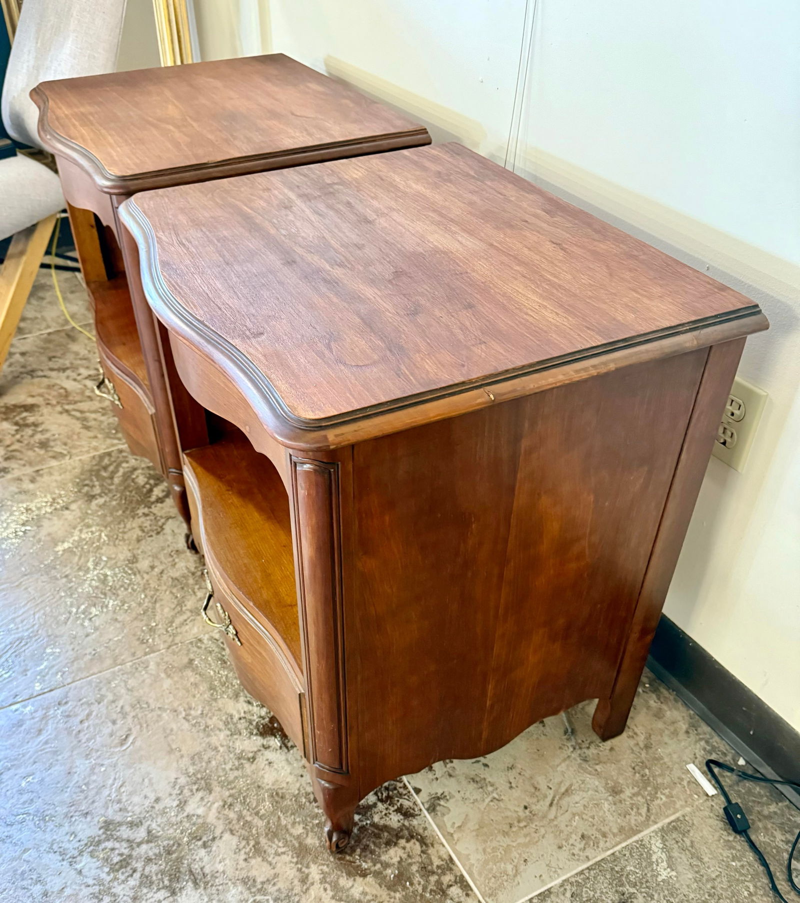 Pair of Vintage French Provincial Kindel Chateau Nightstands End Tables - 3