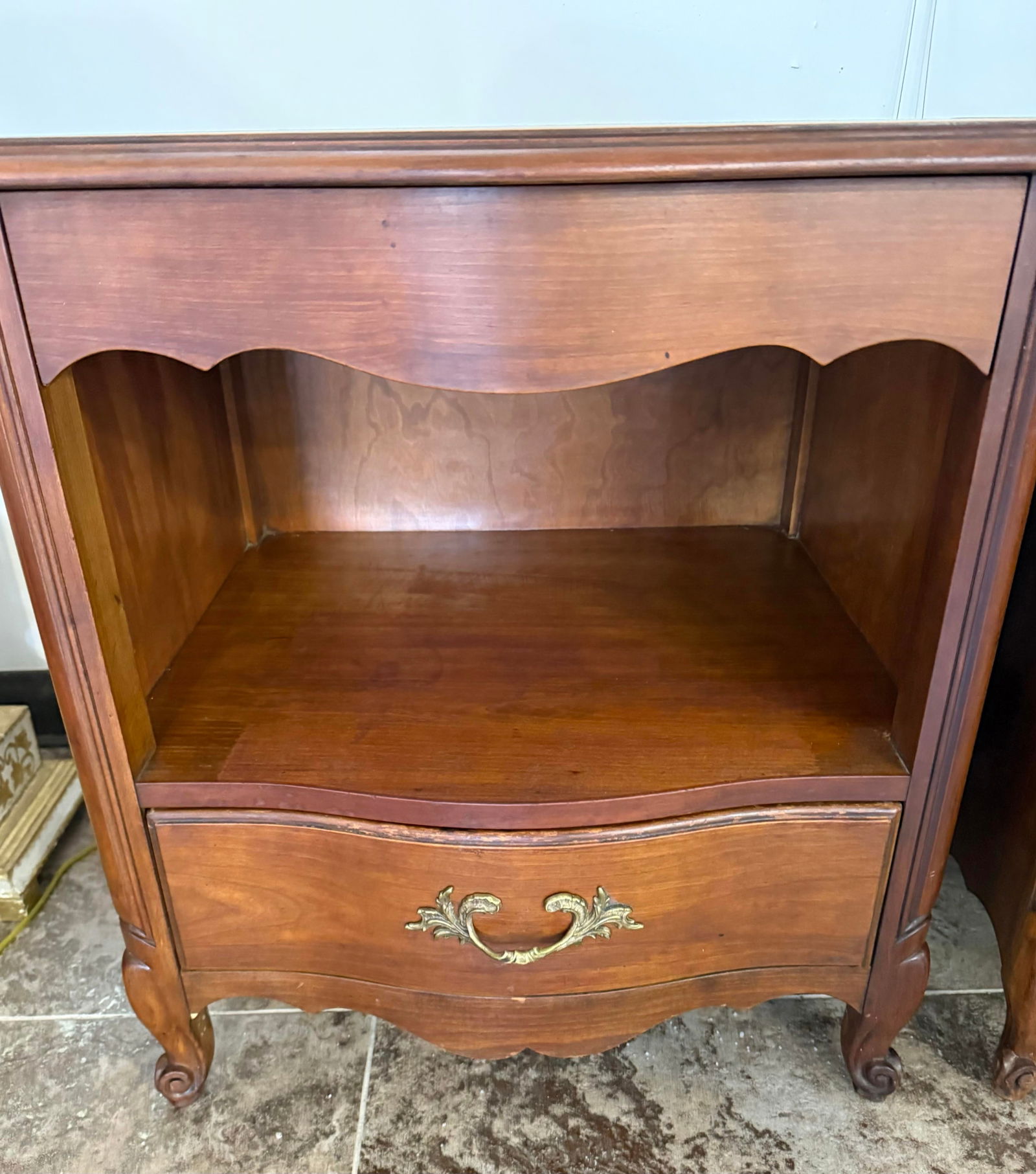 Pair of Vintage French Provincial Kindel Chateau Nightstands End Tables - 6