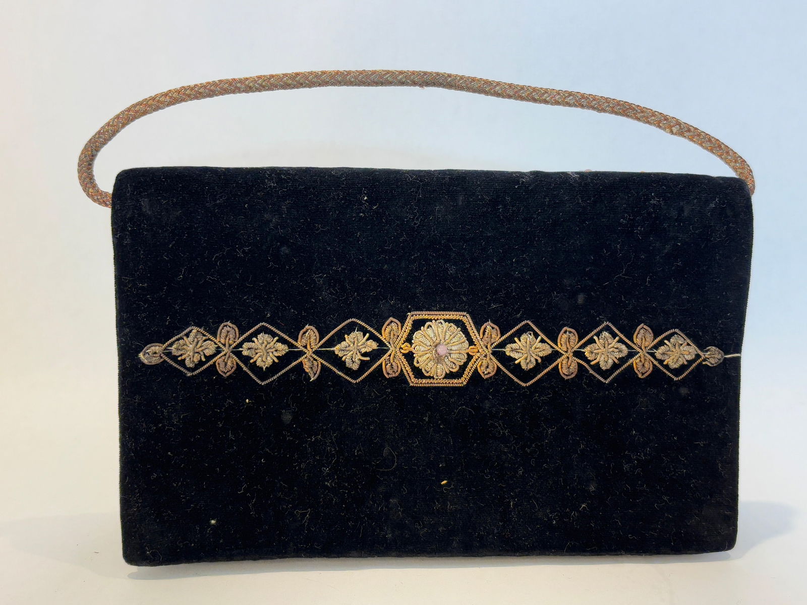 Black Velvet and Silk Embroidered 1960s Zardozi Zari Gemstone Clutch India - 5