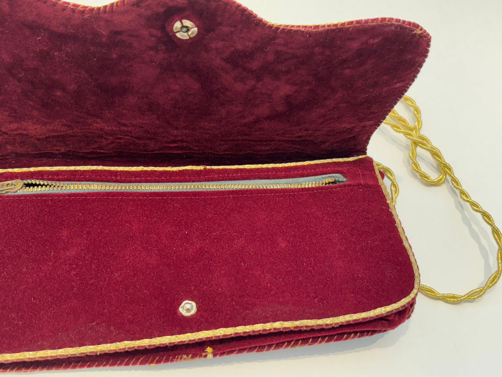 Red Velvet Embroidered 1960s Clutch Fez Morocco - 3