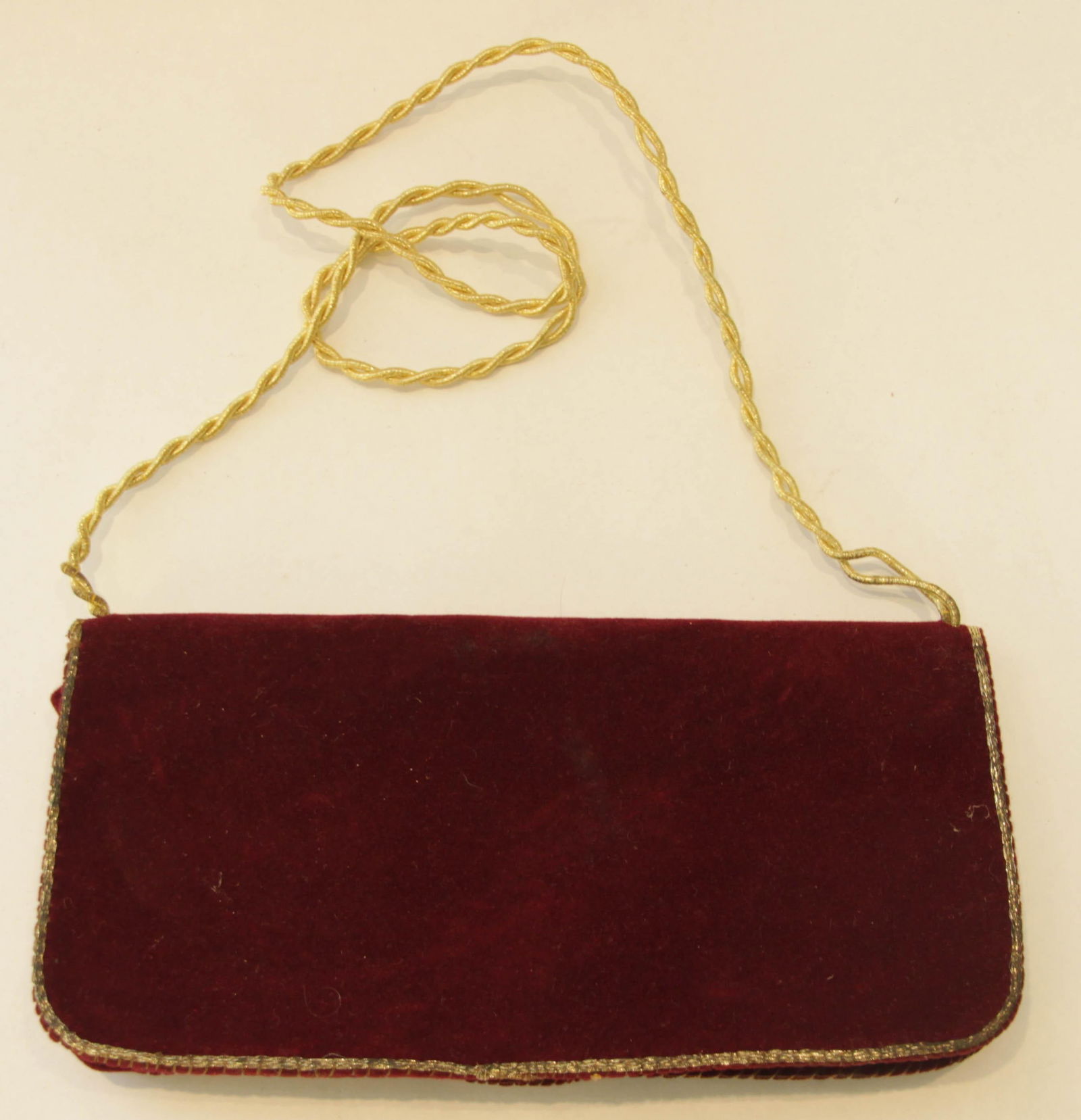 Red Velvet Embroidered 1960s Clutch Fez Morocco - 8