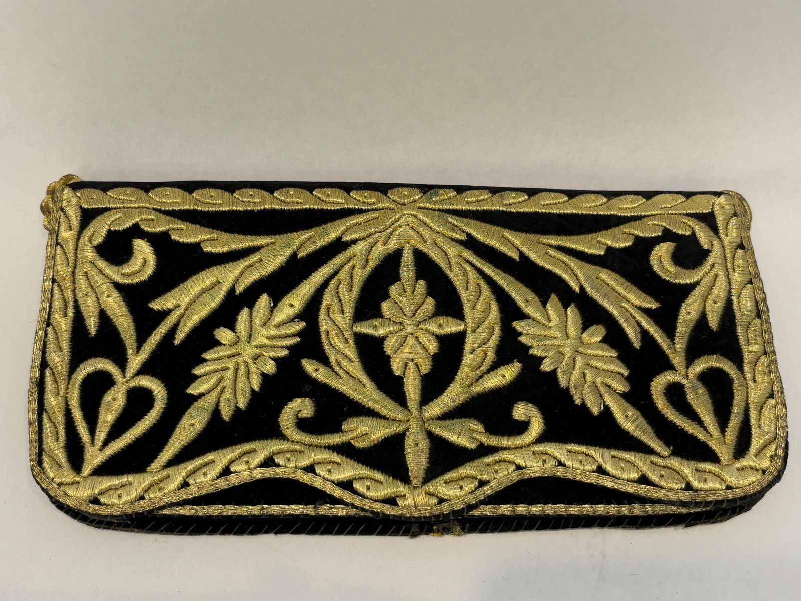 Embroidered Black Velvet Moroccan clutch Vintage 1960s - 11