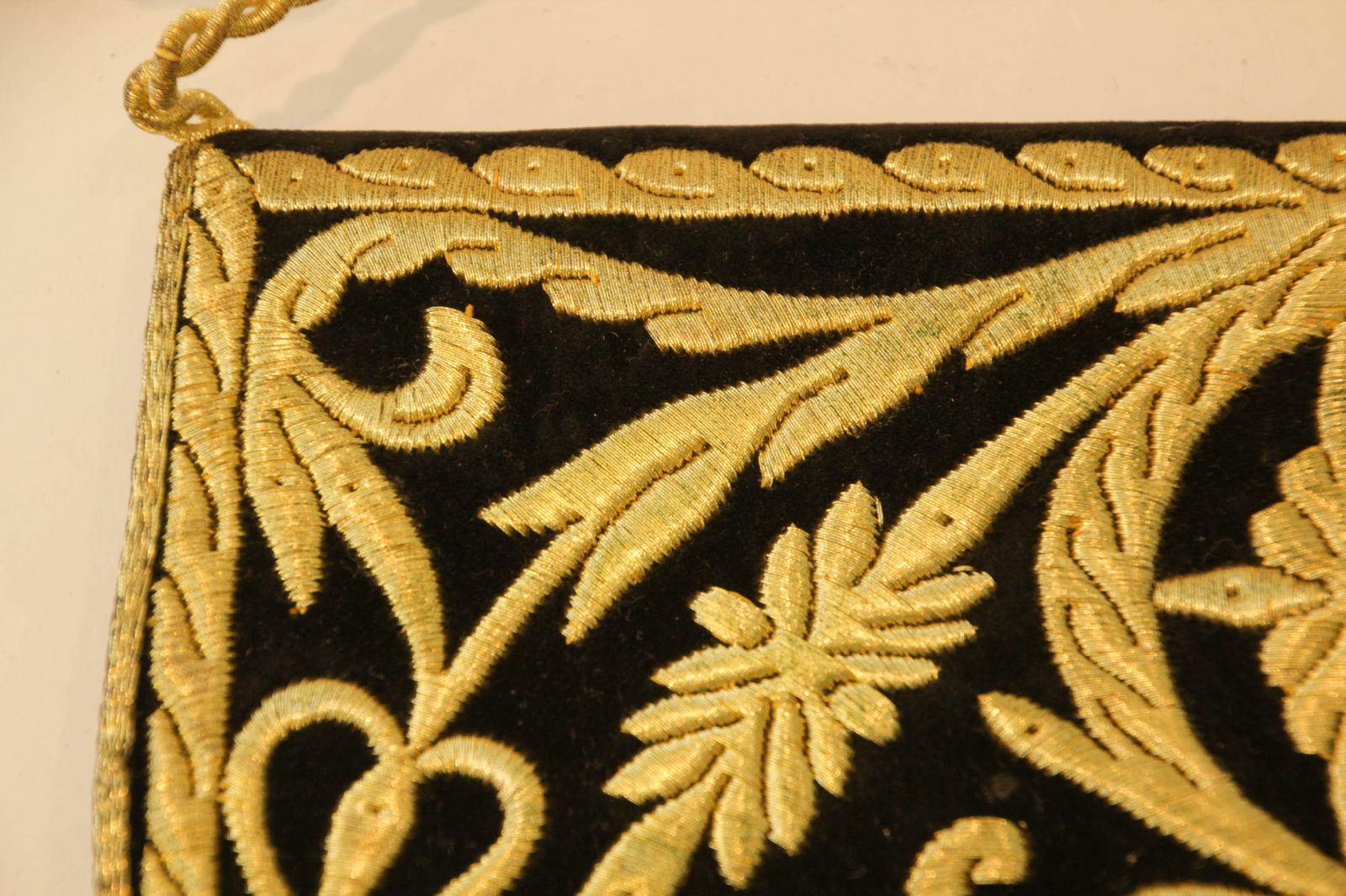 Embroidered Black Velvet Moroccan clutch Vintage 1960s - 8