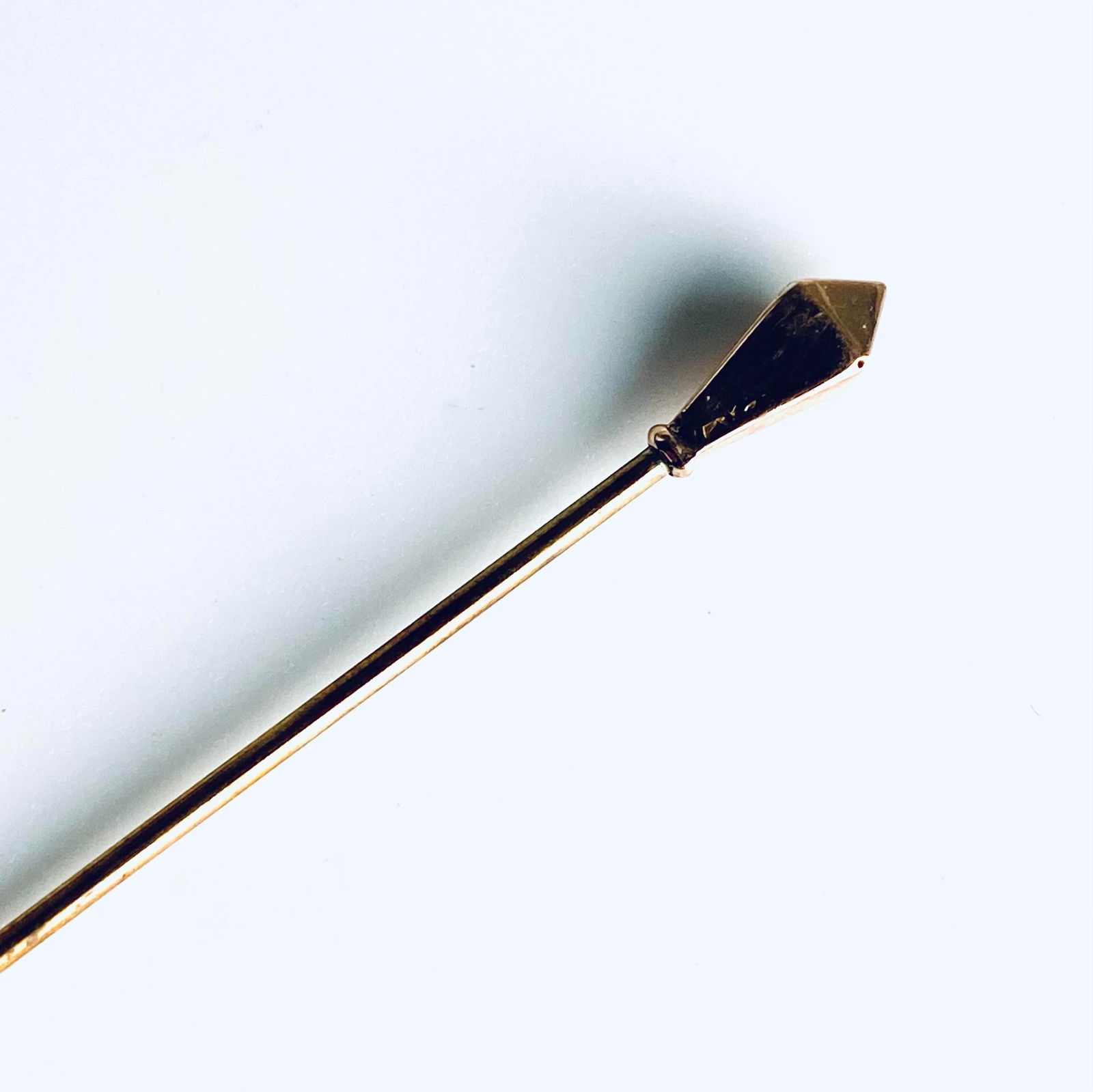 1930s 14k Yellow Gold Victorian Decorative Small Pin - 4