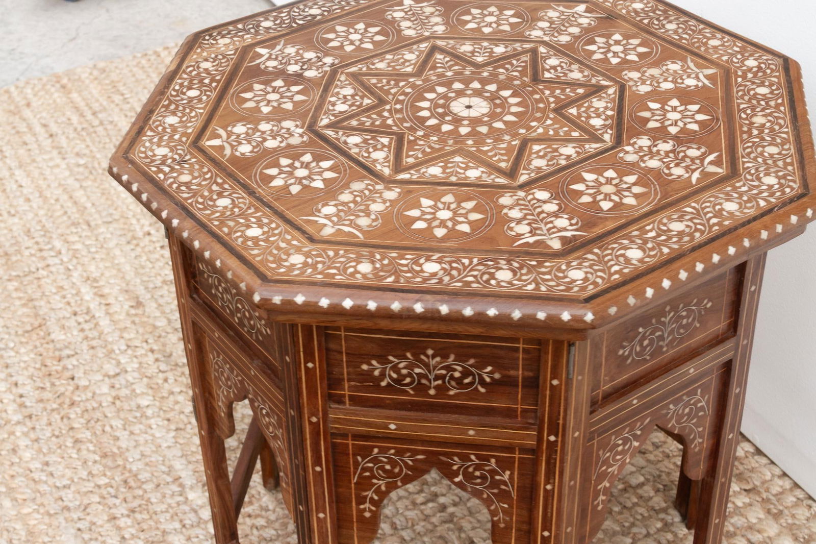 Dark Walnut Eight-Point Star Inlay End Table - 4