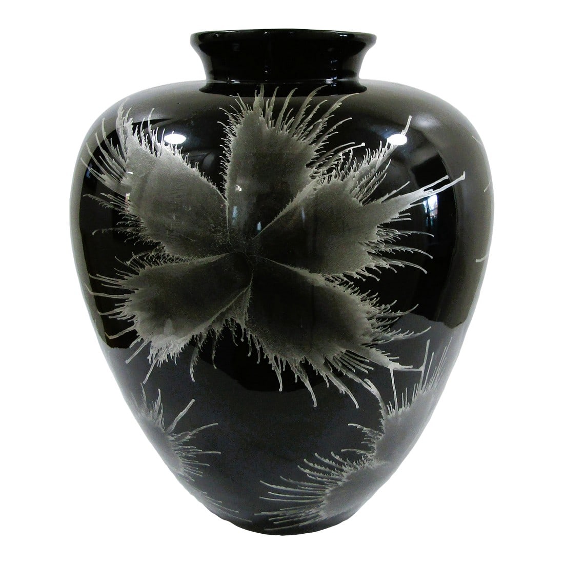 1960s Vintage Large Black Lacquer Over Bamboo Urn Vase With Silver Floral Design: Crafted with an eye for elegance, this Vintage 1960s large vase combines the natural charm of bamboo with the sophistication of black lacquer. The vase showcases a stunning silver floral design that