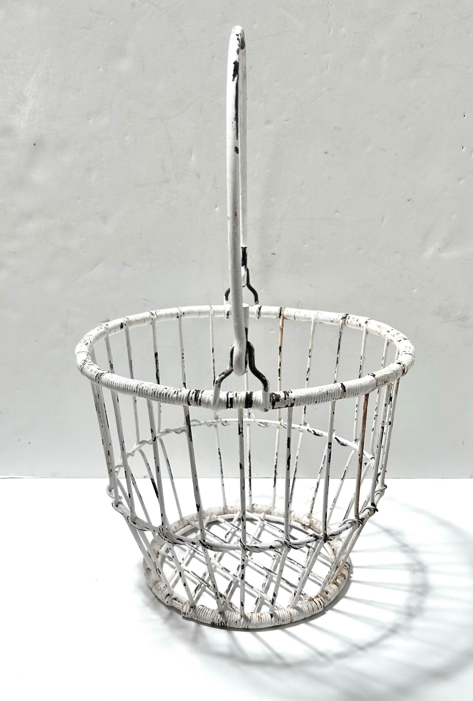 Antique Metal Wire Egg Gathering Basket - 4