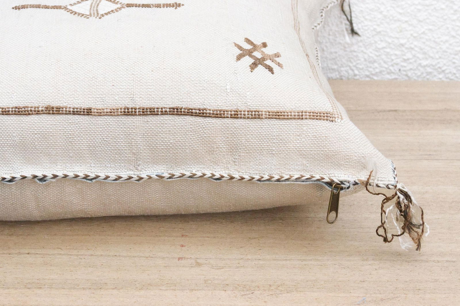 Tadelakt Dust Silk Rug Pillow - 7