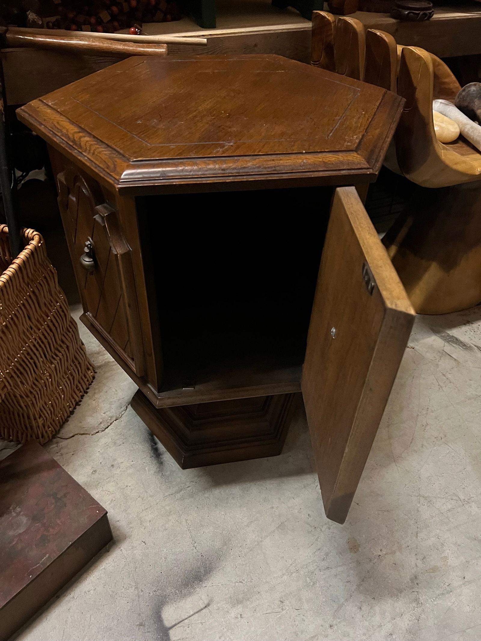 1970s Retro Shape Wooden Side Table - 2