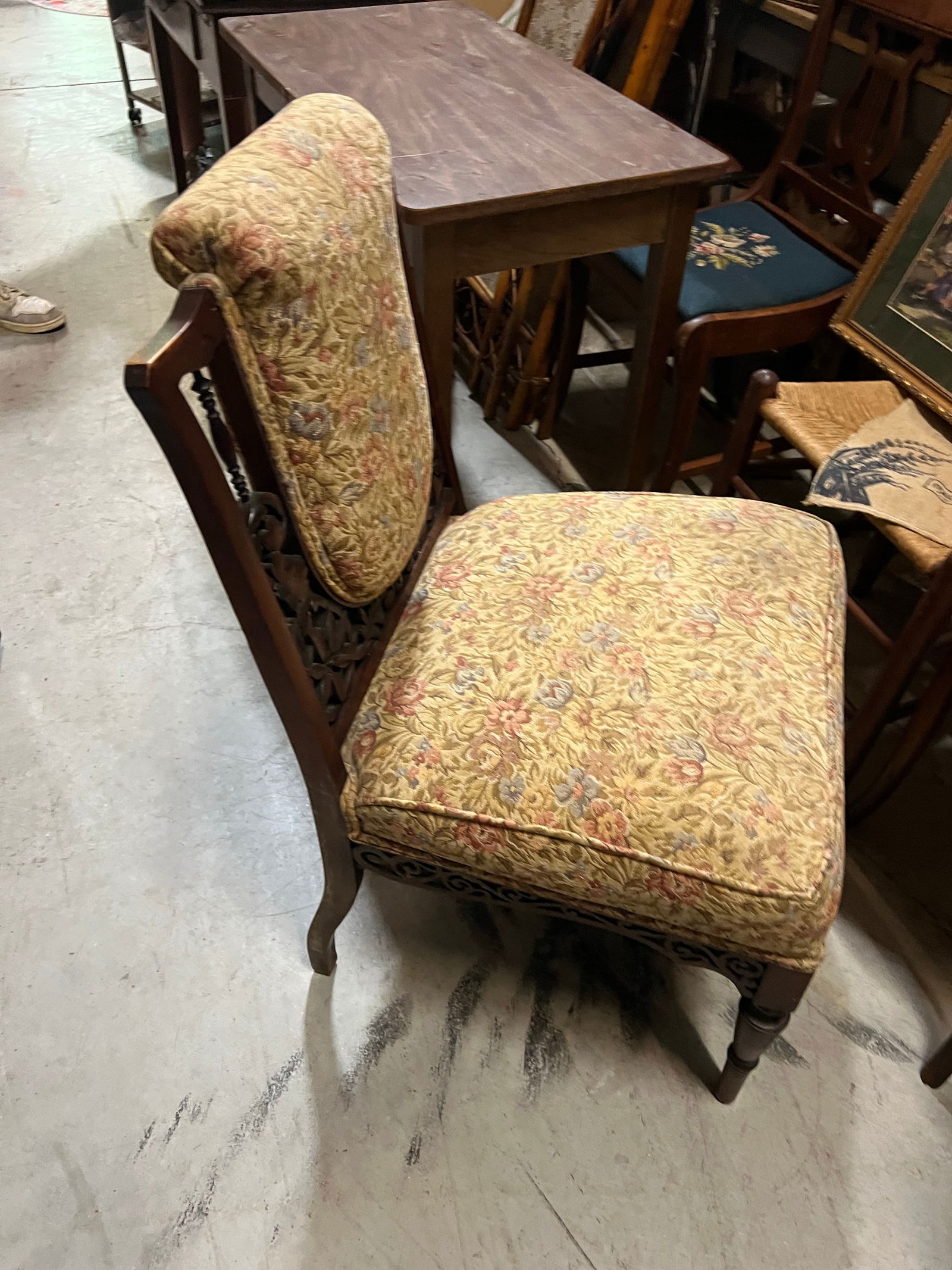 1970s Hand Carved Wooden Antique Accent Chair - 3