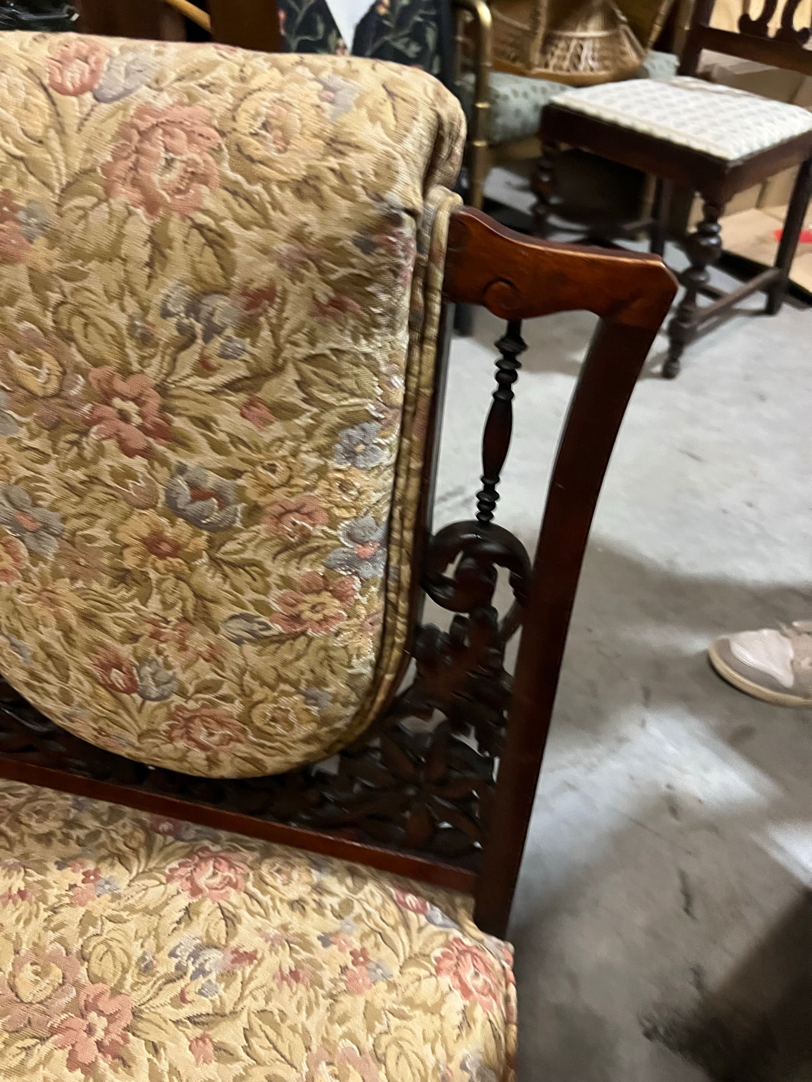 1970s Hand Carved Wooden Antique Accent Chair - 7