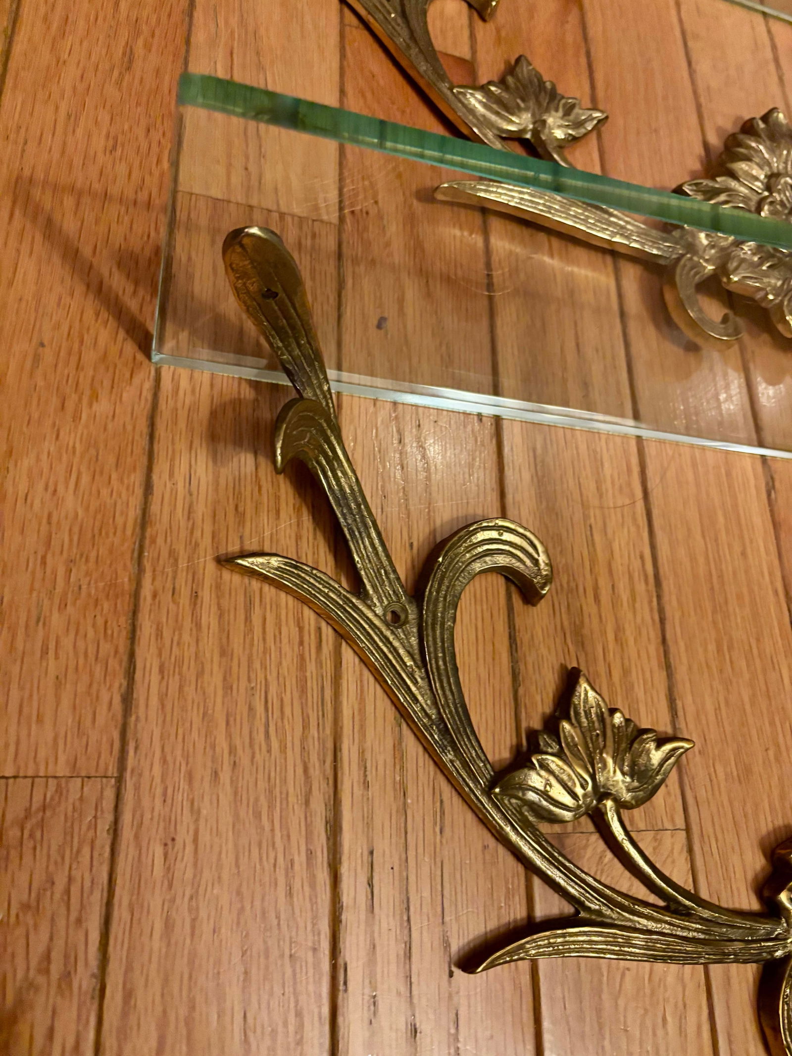 1970s Ornate Brass and Glass Wall Shelves, Made in Taiwan, a Pair - 12