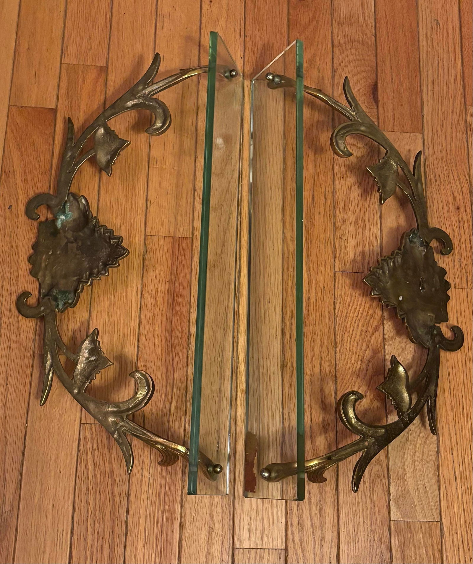 1970s Ornate Brass and Glass Wall Shelves, Made in Taiwan, a Pair - 8