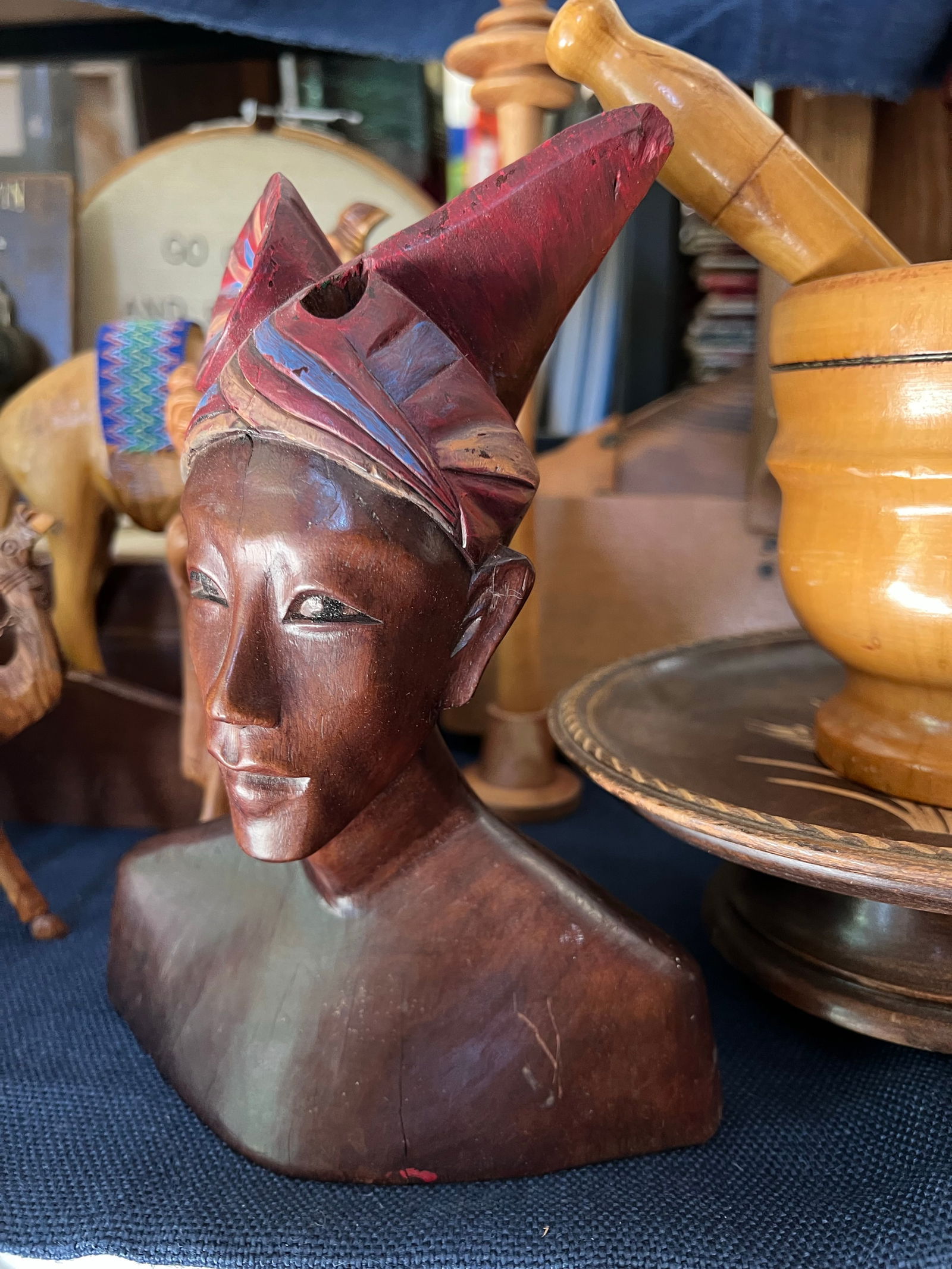 1970s Hand Carved African Wooden Sculpture - 3