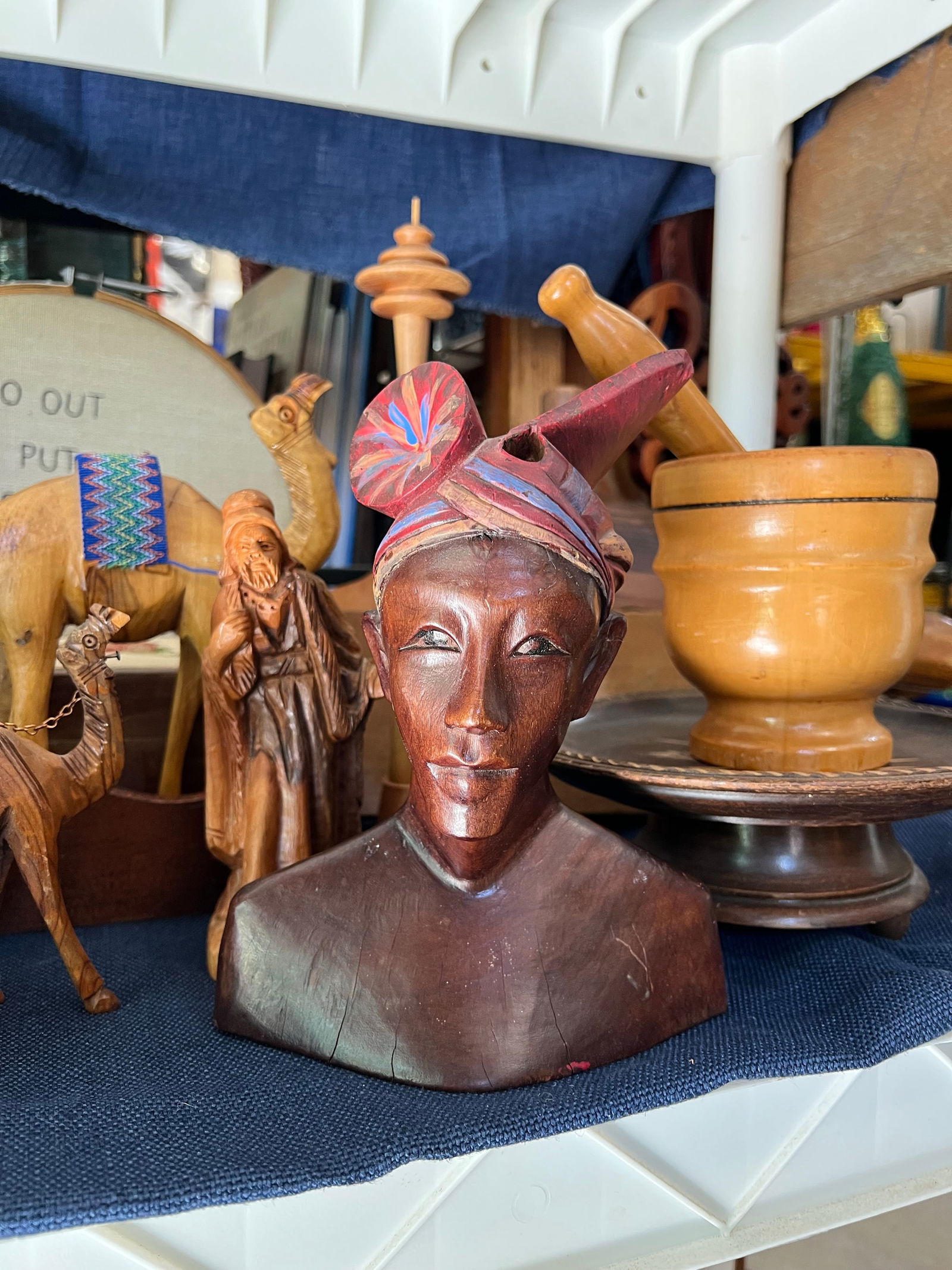 1970s Hand Carved African Wooden Sculpture - 4