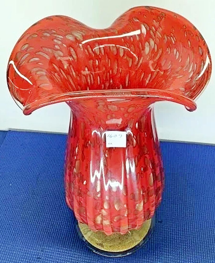 1970s Murano Style Tulip Vase - 3