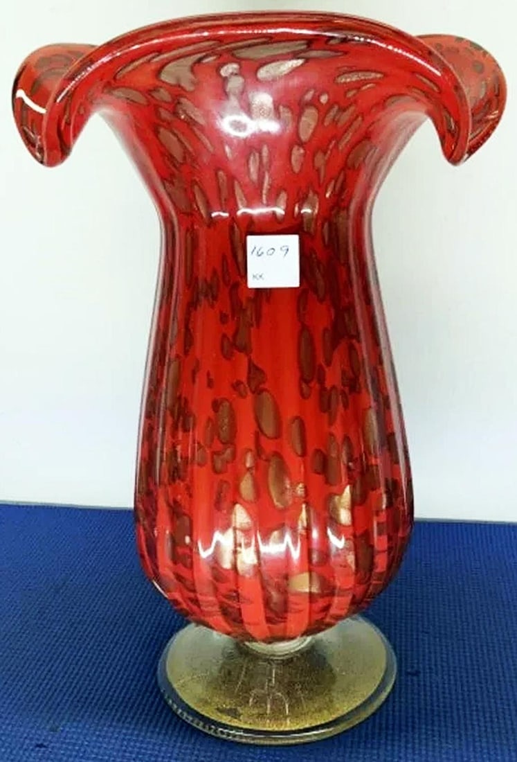 1970s Murano Style Tulip Vase - 8