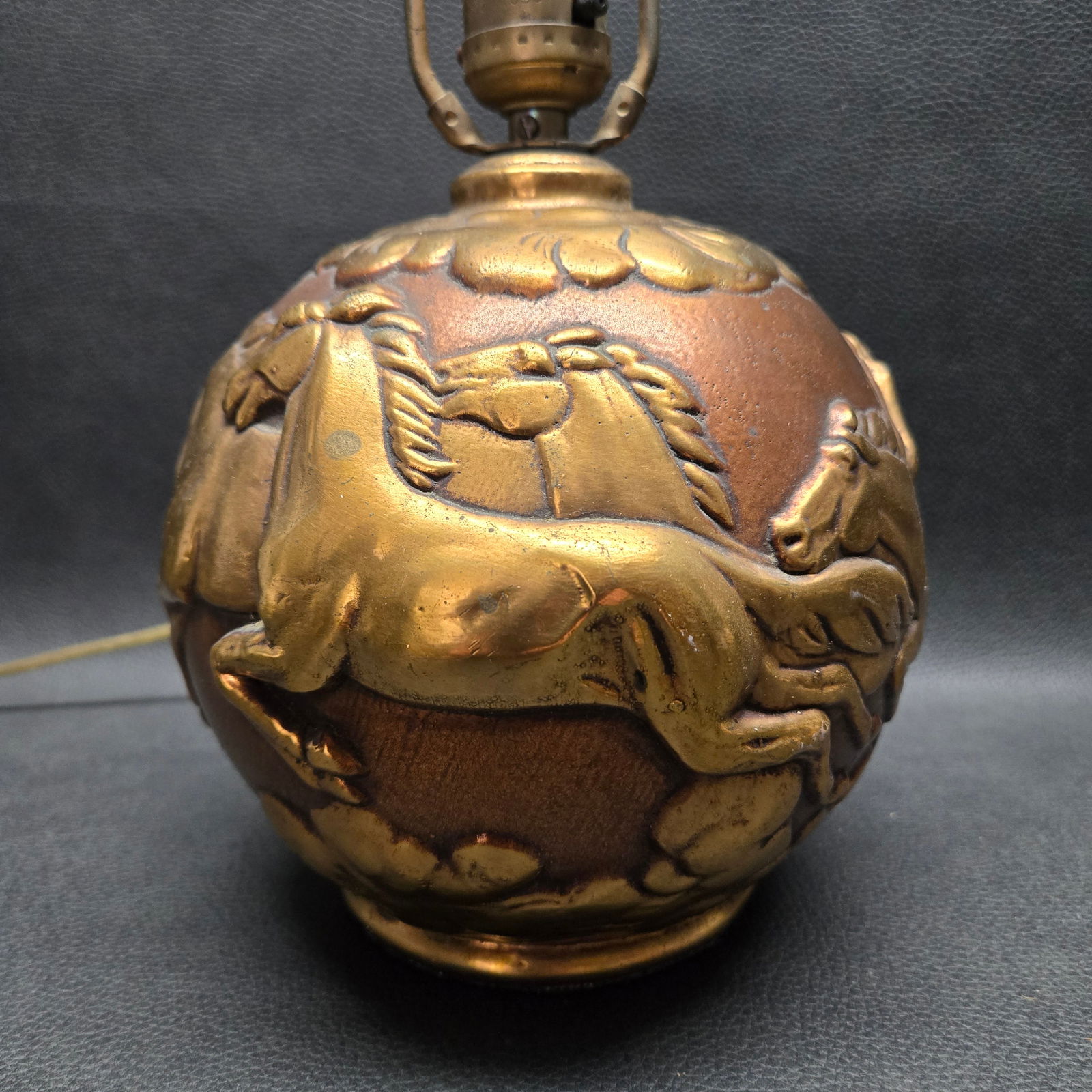 Vintage 1950s Wild Horses Copper and Brass Relief Clad Pottery Table Lamp - 3