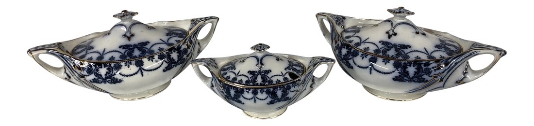Late 19th Century T.Till and Sons Venus Pattern Vegetable Bowls and Sauce Tureen (1 of 13)