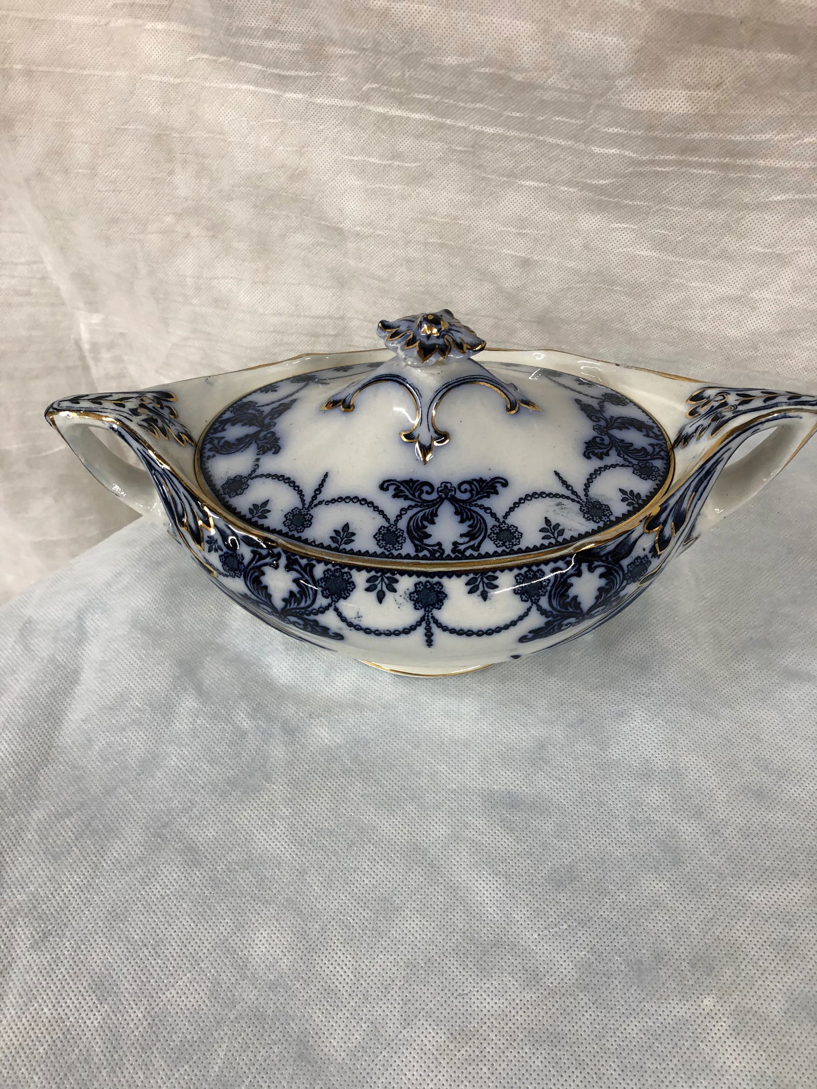 Late 19th Century T.Till and Sons Venus Pattern Vegetable Bowls and Sauce Tureen - 7