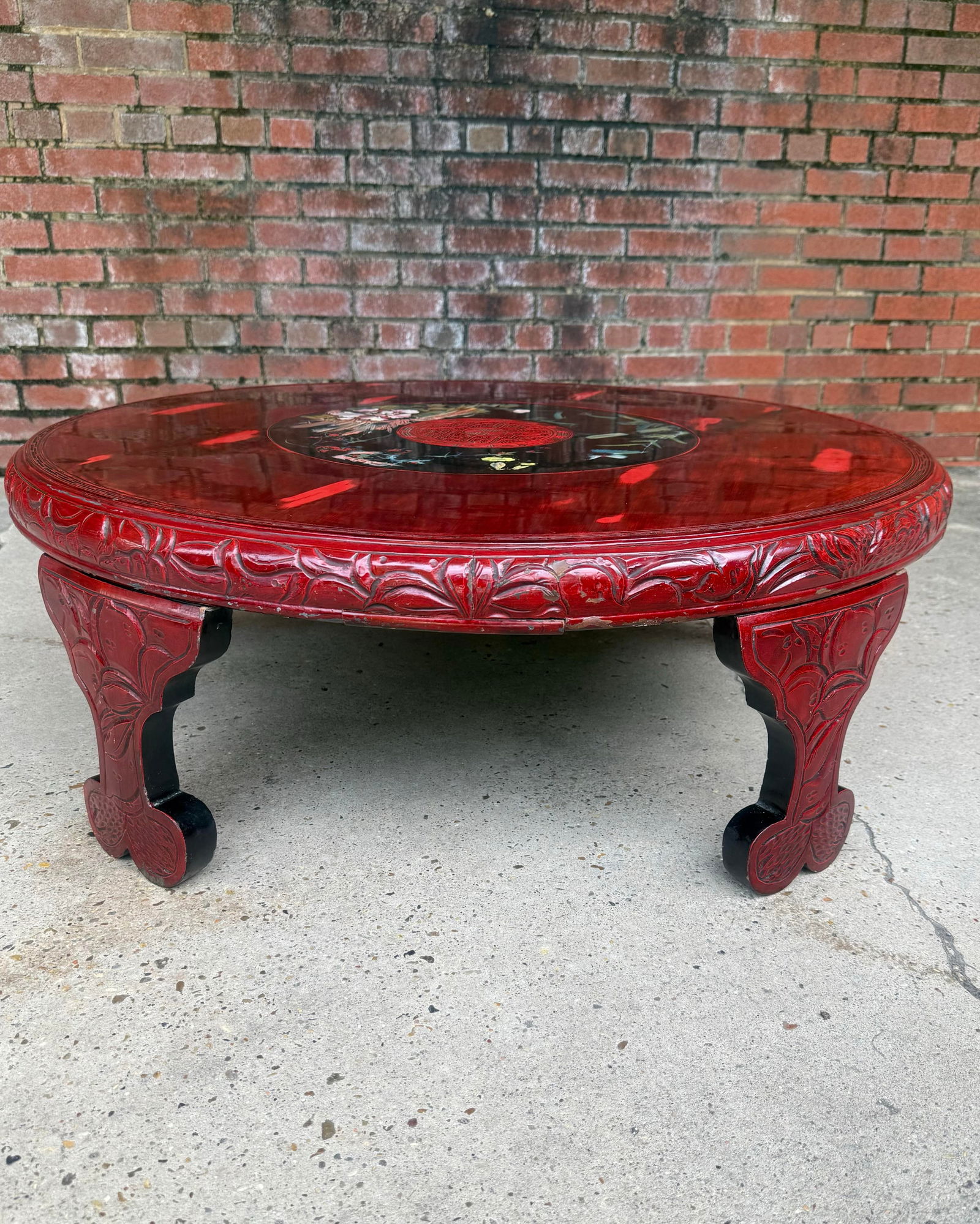 Chic Vintage Asian Lacquerd Carved Tea /Coffee Table With Floral Design - 5