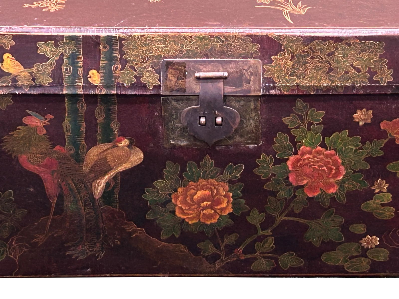 Vintage Distressed Brown Lacquer Flower Birds Oriental Wood Trunk Table - 10