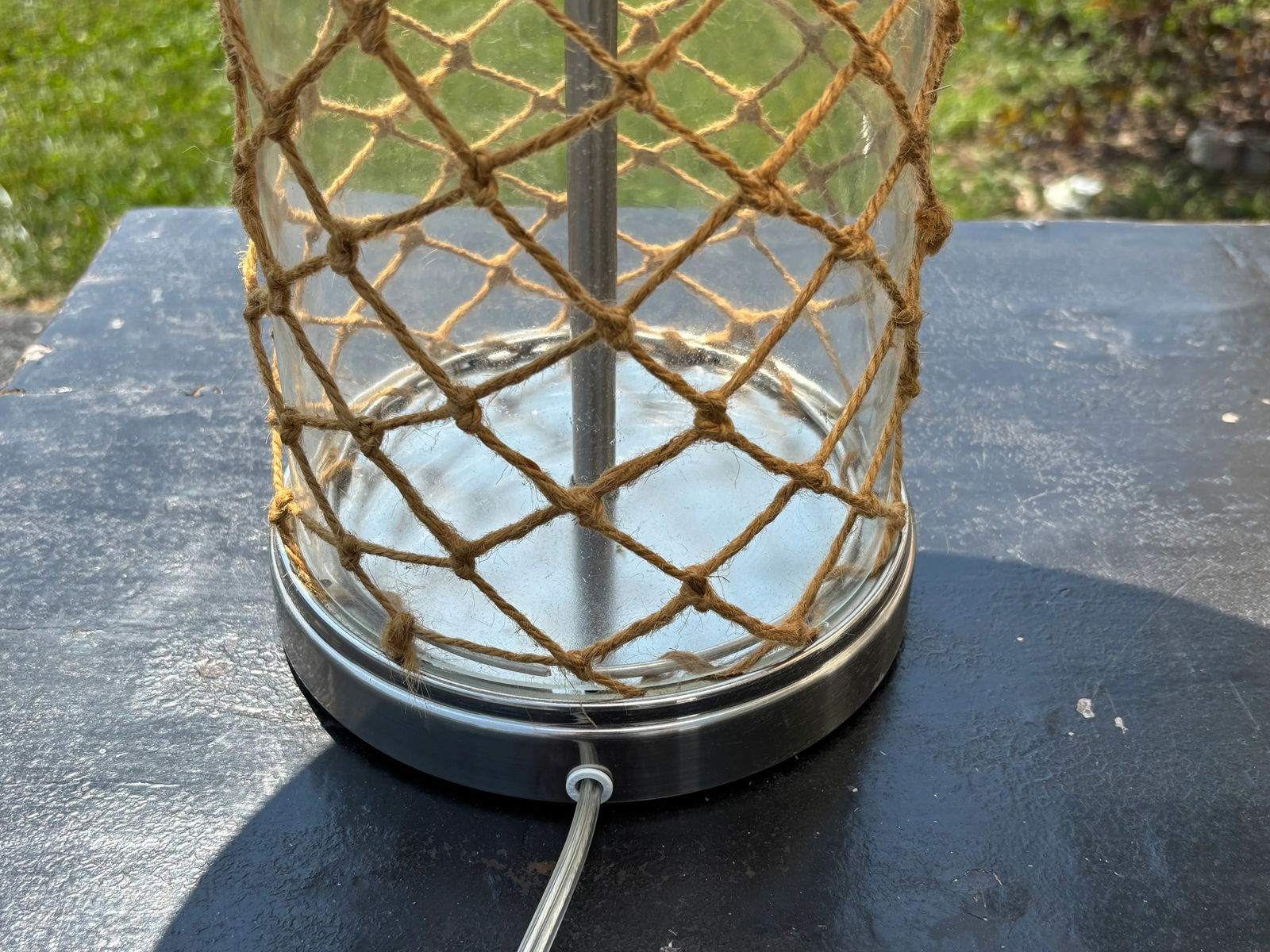 Mid-Century Pair of Nautical Inspired Table Lamps With Linen/Jute Shades and Details - 4