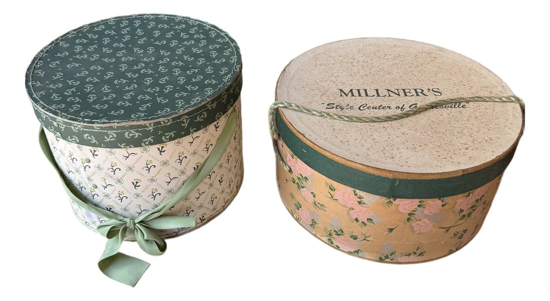 Pair of 1970s Decorative Green and White Boxes (1 of 11)