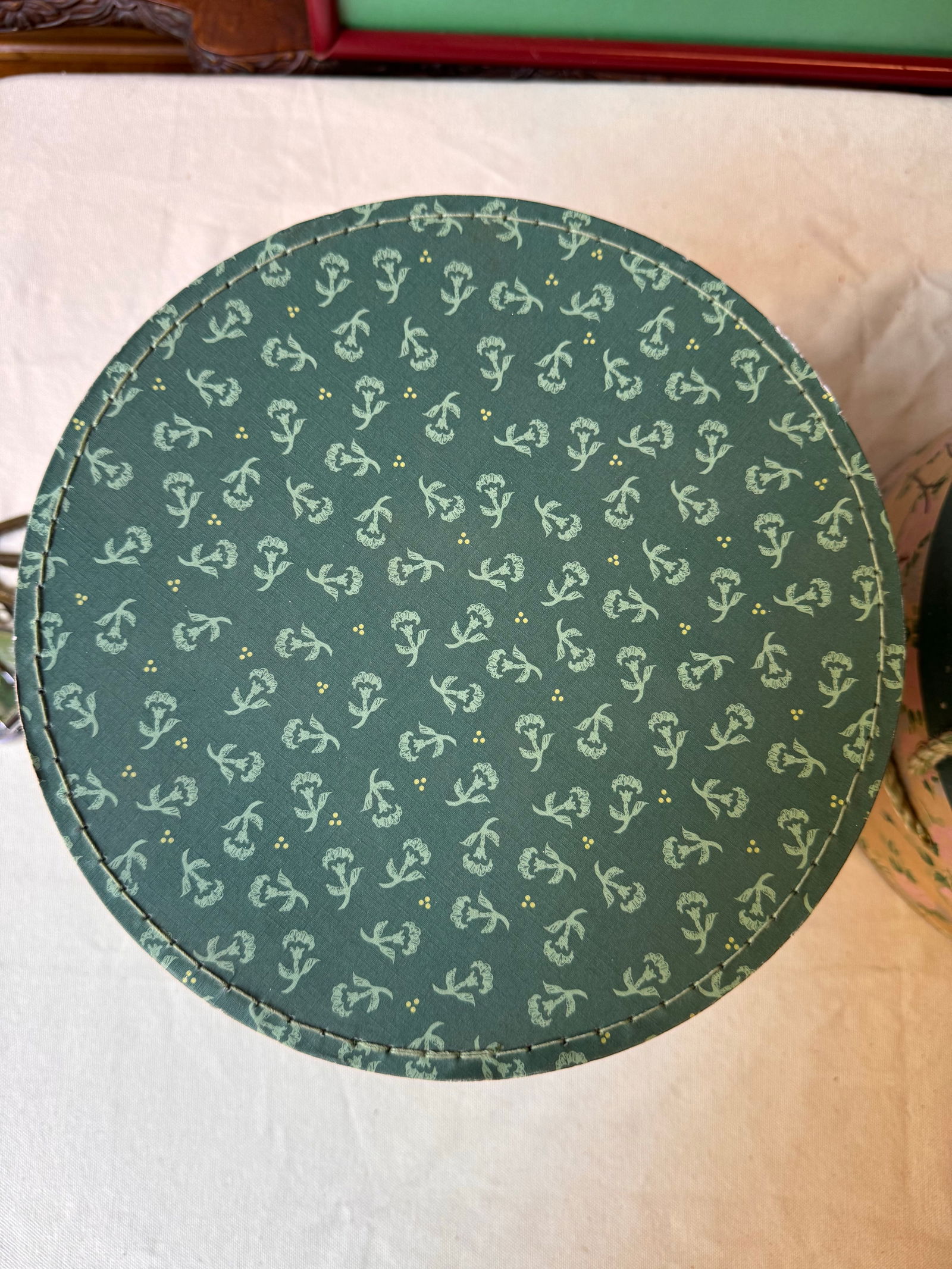 Pair of 1970s Decorative Green and White Boxes - 5