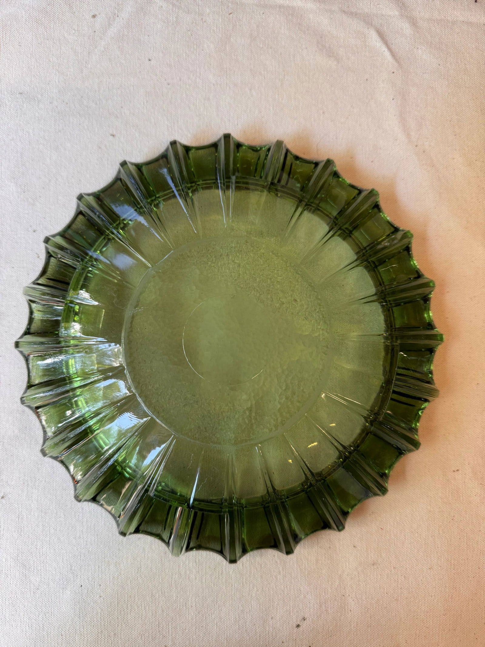 Pair of Vintage Green Glass Ashtrays - 7