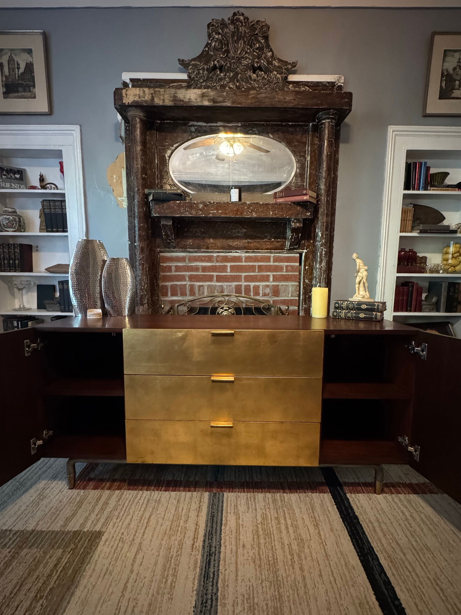 Mid-Century Modern Credenza With Brass Legs - Aurum Finish - 8